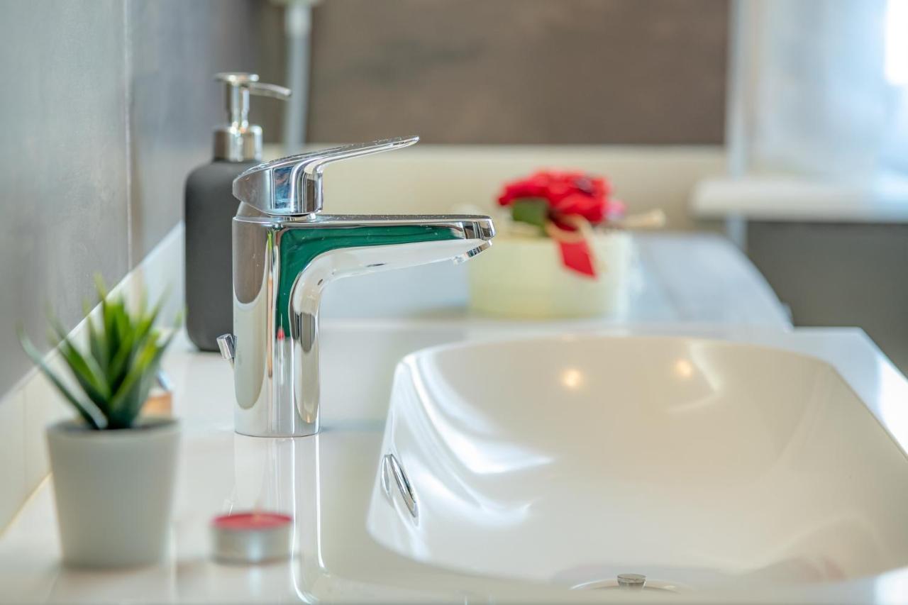 Apartament Casa Bellavista Wi-Fi Parking Free San Siro  Zewnętrze zdjęcie